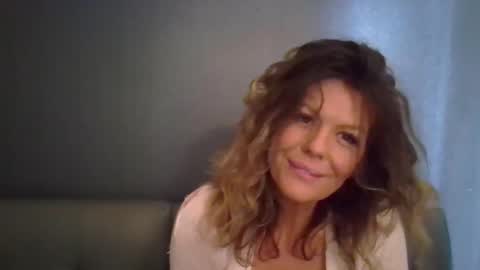 Hailey online show from 11.26.25