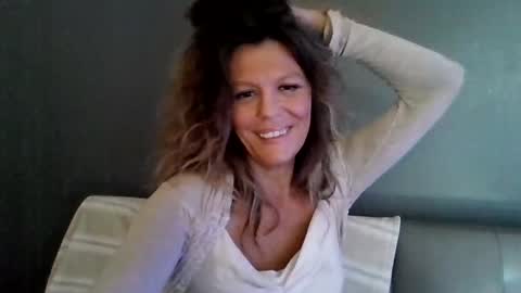 Hailey online show from 01.11.26