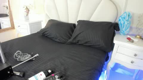 haileysans online show from 04.16.26