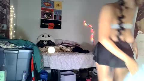  Hailey  online show from 01.29.25