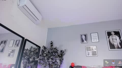 haileystonei online show from 10.20.25