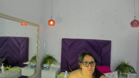 haileystonei online show from 07.18.26
