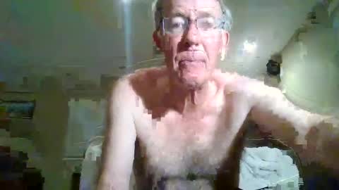 Snapshot of hairybater26 chatting on 02.20.25 Harry online show from 02.20.25