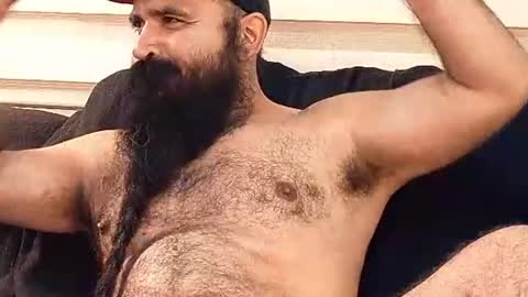 Snapshot of hairybeardedsmoker chatting on 08.05.26 Hairy Beard Smoker online show from 08.05.26