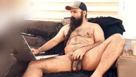 Snapshot of hairybeardedsmoker chatting on 08.07.26 Hairy Beard Smoker online show from 08.07.26