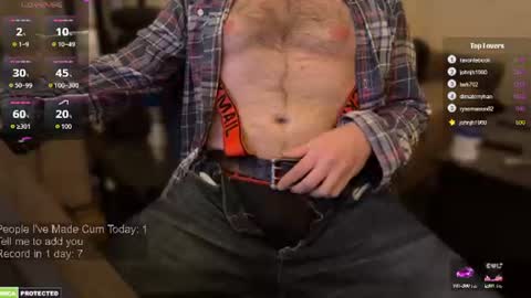 Snapshot of hairybelly818 chatting on 07.04.26 Hairy Belly online show from 07.04.26