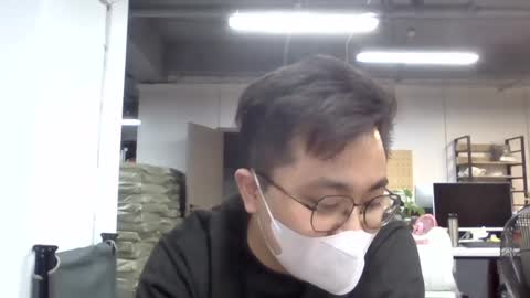 Snapshot of hairycol66 chatting on 12.11.24 hairycol66 online show from 12.11.24