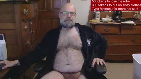 Snapshot of hairydaddybear69 chatting on 04.27.26 HairyDaddyBear69 online show from 04.27.26
