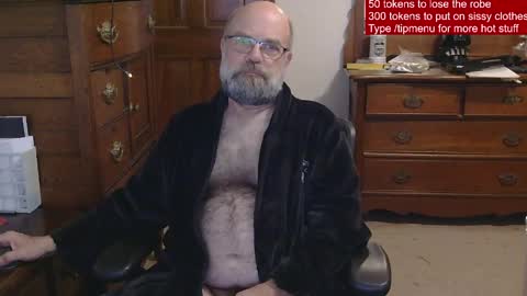 Snapshot of hairydaddybear69 chatting on 04.30.26 HairyDaddyBear69 online show from 04.30.26