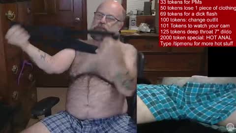 Snapshot of hairydaddybear69 chatting on 06.09.26 HairyDaddyBear69 online show from 06.09.26