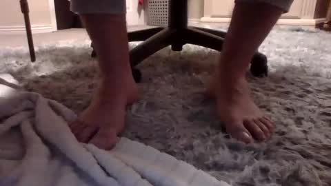 Snapshot of hairydaddyfeet chatting on 11.18.25 Hairy Daddy Feet online show from 11.18.25