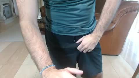 Snapshot of hairydaduncut chatting on 06.26.26 hairydaduncut online show from 06.26.26