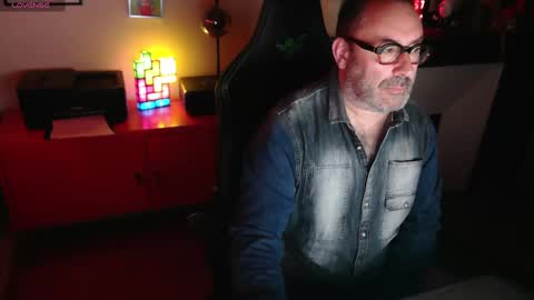 Snapshot of hairyfred73 chatting on 03.02.25 hairyfred73 online show from 03.02.25