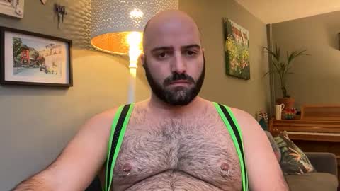 Hairy Guy online show from 11.04.25
