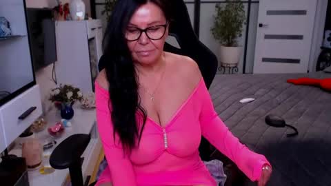 Snapshot of hairypussygranny chatting on 04.14.26 Monika online show from 04.14.26