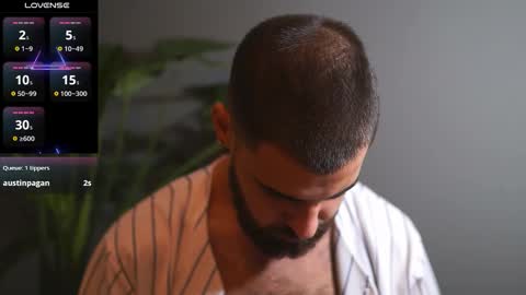 Snapshot of hairyrobxxx chatting on 09.27.25 HairyRobXxX online show from 09.27.25