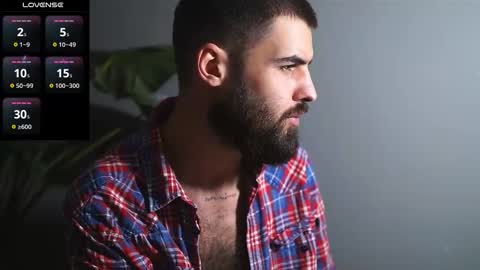 Snapshot of hairyrobxxx chatting on 10.06.25 HairyRobXxX online show from 10.06.25