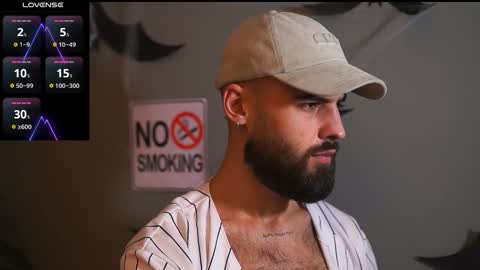 Snapshot of hairyrobxxx chatting on 10.18.25 HairyRobXxX online show from 10.18.25