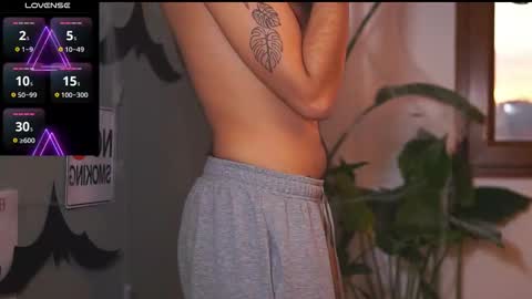 Snapshot of hairyrobxxx chatting on 10.25.25 HairyRobXxX online show from 10.25.25