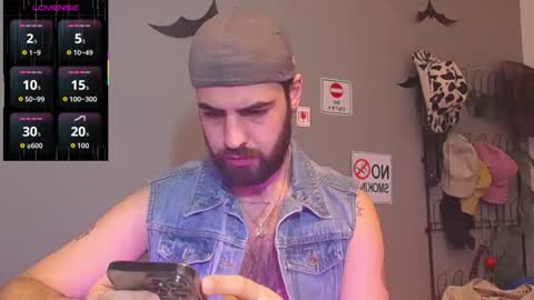 Snapshot of hairyrobxxx chatting on 02.07.26 HairyRobXxX online show from 02.07.26