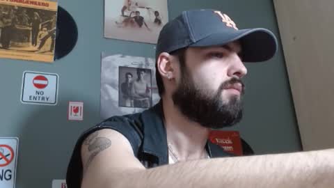 Snapshot of hairyrobxxx chatting on 02.22.26 HairyRobXxX online show from 02.22.26