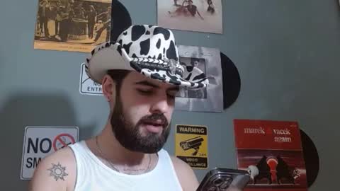 Snapshot of hairyrobxxx chatting on 02.25.26 HairyRobXxX online show from 02.25.26