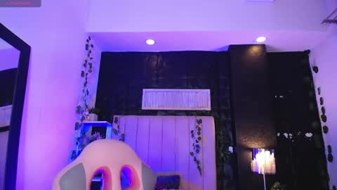 Snapshot of hairyybunny1811 chatting on 02.13.25 HELEN Open Pvt Instagram helen bunnny online show from 02.13.25