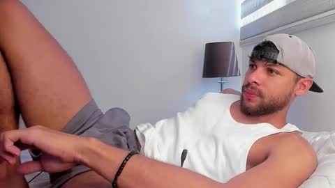 Independent       model  online show from 03.29.26