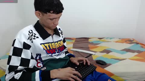 Snapshot of halan_demon chatting on 02.03.25 halan_demon online show from 02.03.25