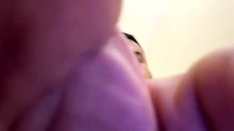 Snapshot of halebb chatting on 10.18.25 halebb online show from 10.18.25