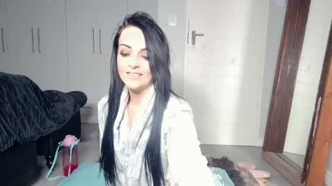 Snapshot of haley_vernandez chatting on 10.16.25 Haley online show from 10.16.25