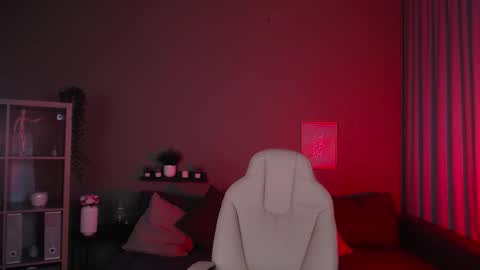 Mary online show from 10.03.25