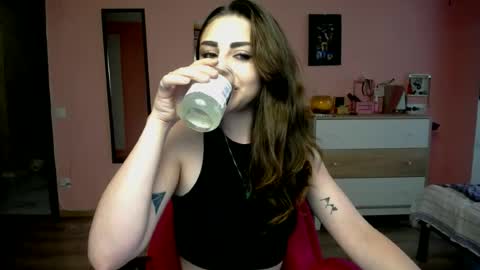 Snapshot of halleyg chatting on 06.25.26 Ann online show from 06.25.26