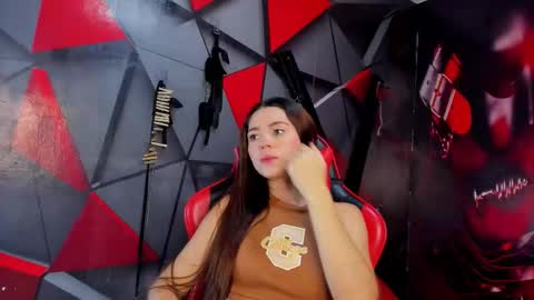 Hana and Zeta online show from 11.10.25