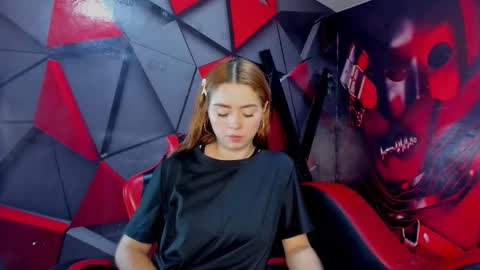 Hana and Zeta online show from 12.20.25