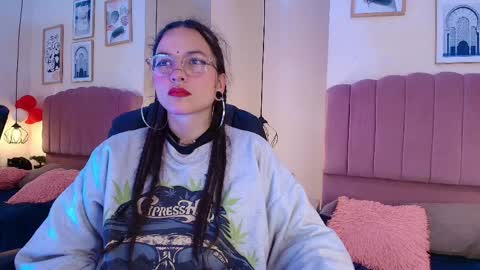 Snapshot of hanabie_ chatting on 04.08.26 hanabie_ online show from 04.08.26