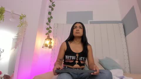hanah_gray online show from 07.18.26