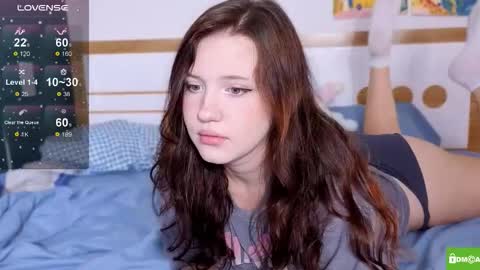 Snapshot of hanahwoods chatting on 11.16.25 hanahwoods online show from 11.16.25