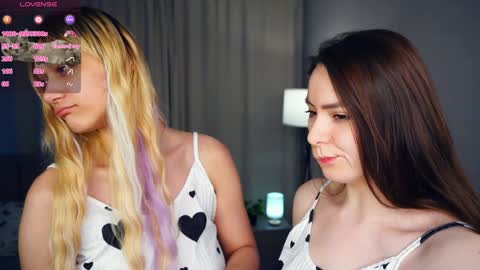 Snapshot of hanalif chatting on 02.04.25 Blair and Ethel online show from 02.04.25