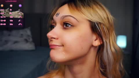 Snapshot of hanalif chatting on 02.05.25 Blair and Ethel online show from 02.05.25