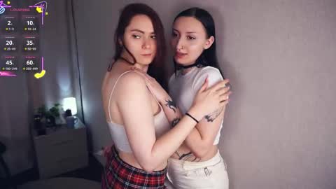 Snapshot of hanalif chatting on 09.11.25 Blair and Ethel online show from 09.11.25