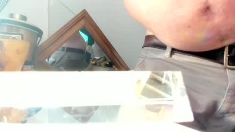 Snapshot of handncocknocum chatting on 01.30.25 handncocknocum online show from 01.30.25