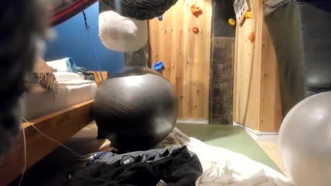 Snapshot of handncocknocum chatting on 02.11.25 handncocknocum online show from 02.11.25