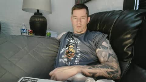 Snapshot of handofmeat11 chatting on 01.16.25 Hand of meat online show from 01.16.25