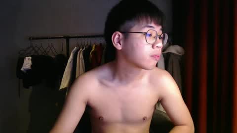 handsome_mannn online show from 12.12.24