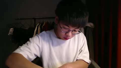 handsome_mannn online show from 12.13.24