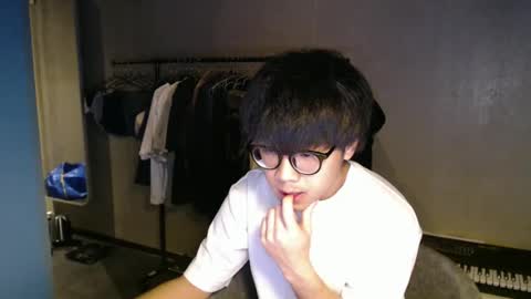 handsome_mannn online show from 12.13.25