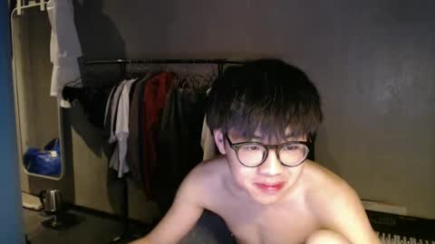 handsome_mannn online show from 04.17.26