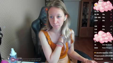 Snapshot of handsome_whale chatting on 10.13.25 Mila online show from 10.13.25