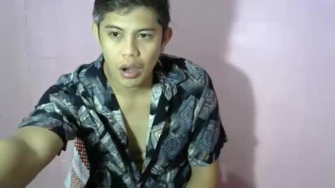 Snapshot of handsomeasian526 chatting on 01.12.25 JB online show from 01.12.25